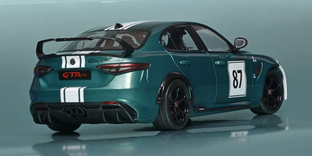 18Solido Alfa Romeo Giulia GTAm 2 18Solido Alfa Romeo Giulia GTAm 2