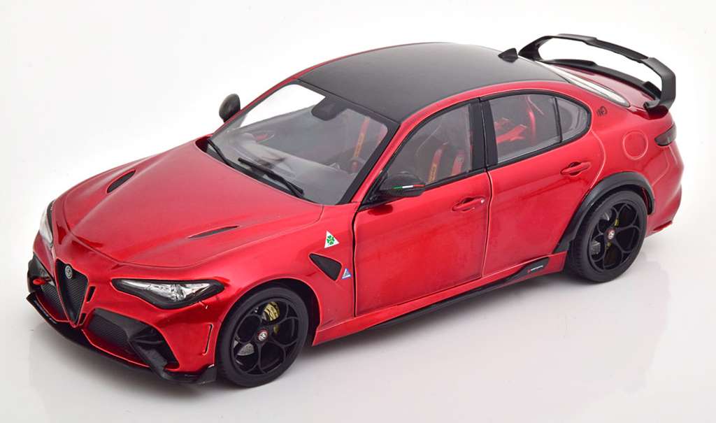 18solido Alfa Romeo GTAm 4