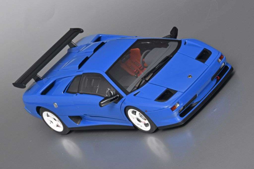 118 AutoArt Lamborghini Diablo SV R 1996