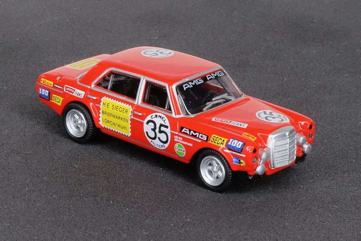 187 Schuco Mercedes Benz 300 SEL 6 8 AMG
