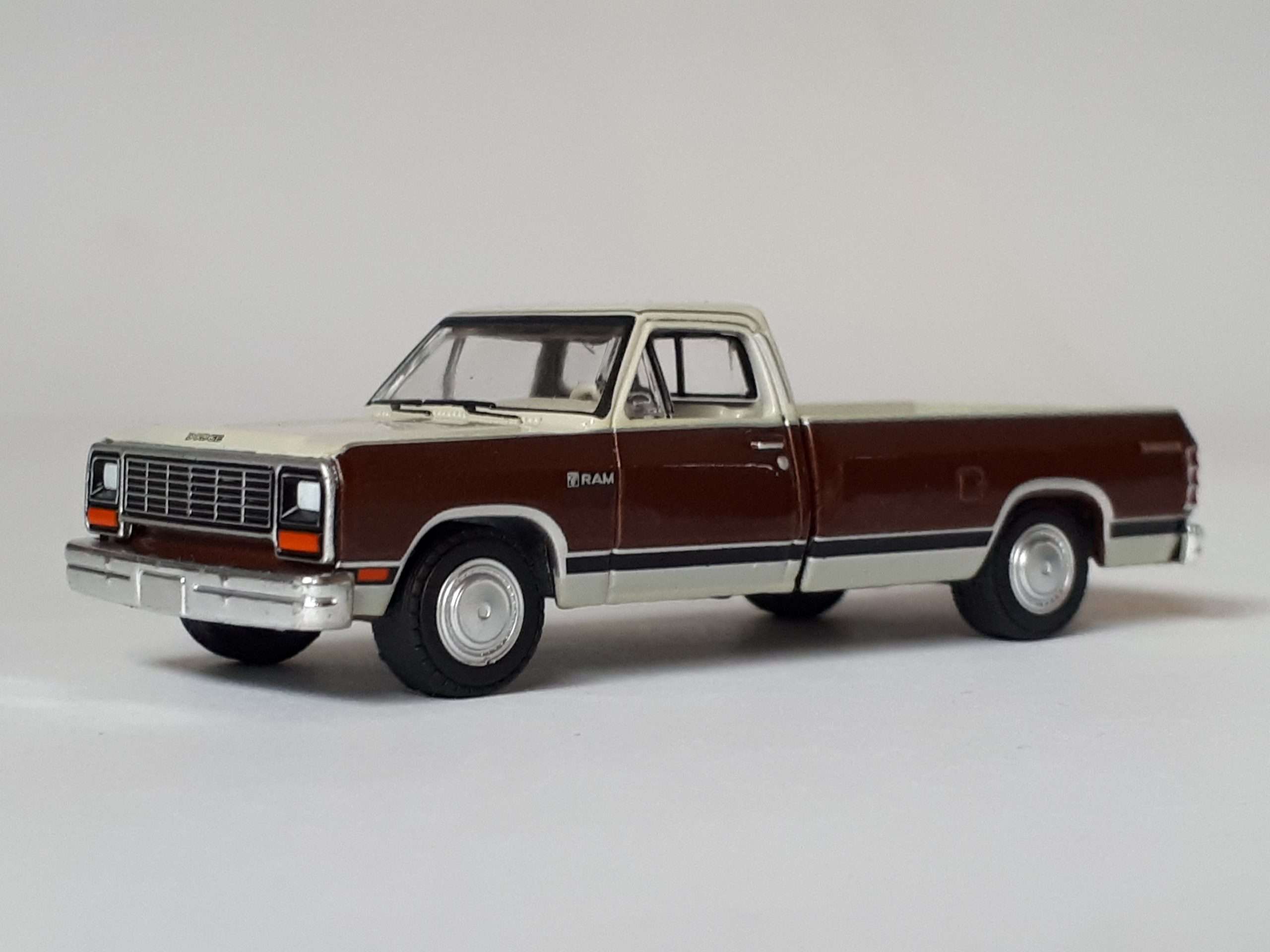 164 GreenLight Dodge Ram D150 1 164 GreenLight Dodge Ram D150 1