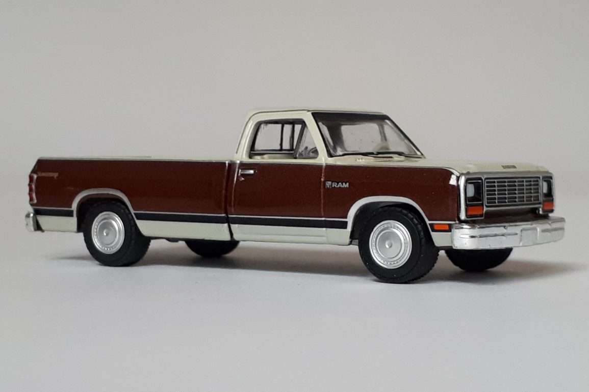164 GreenLight Dodge Ram D150 3