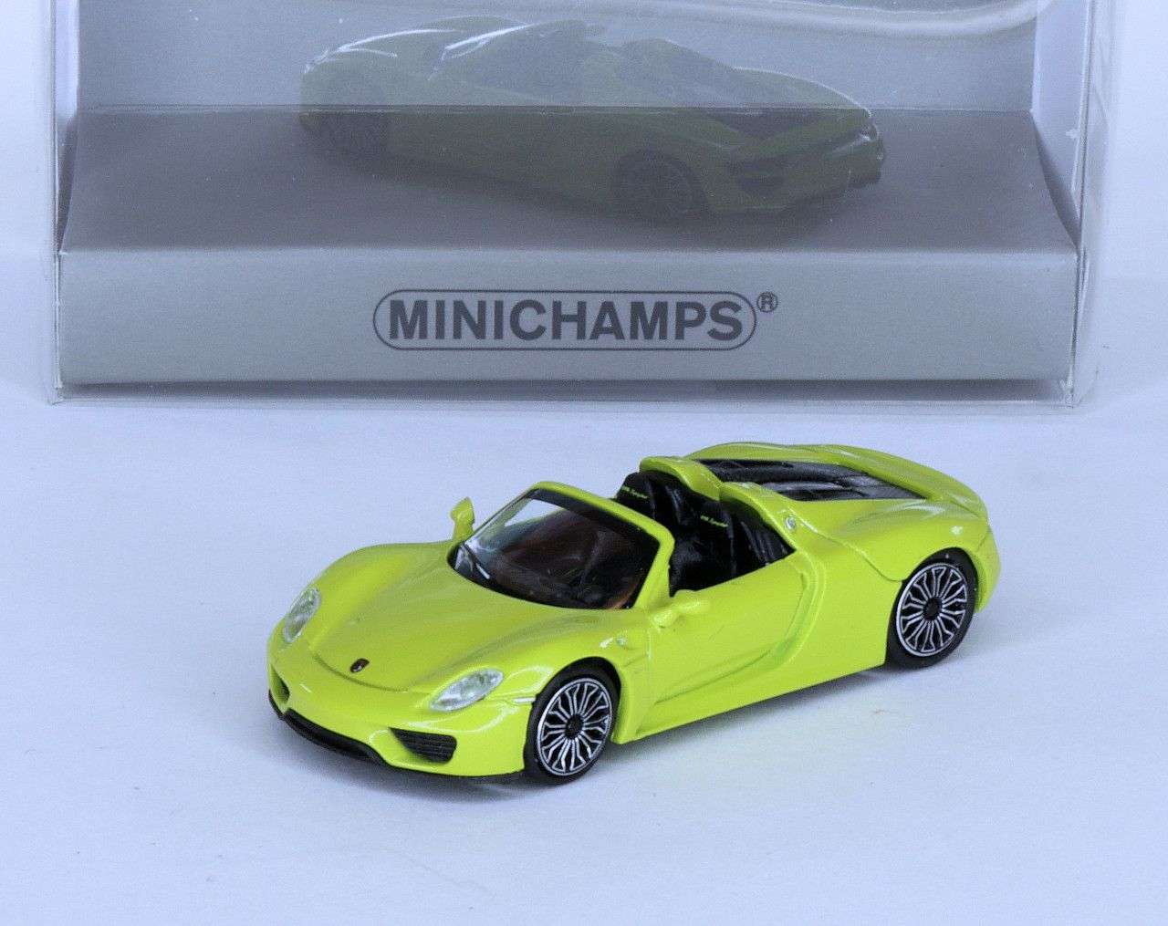 187 Minichamps Porsche 918 Spyder 2015 187 Minichamps Porsche 918 Spyder 2015