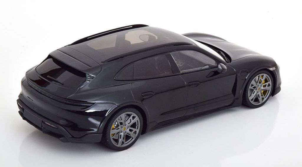 18minic Porsche Taycan Turbo S 2021 2 18minic Porsche Taycan Turbo S 2021 2