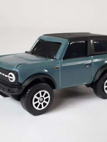 3 inch Maisto Ford Bronco 1