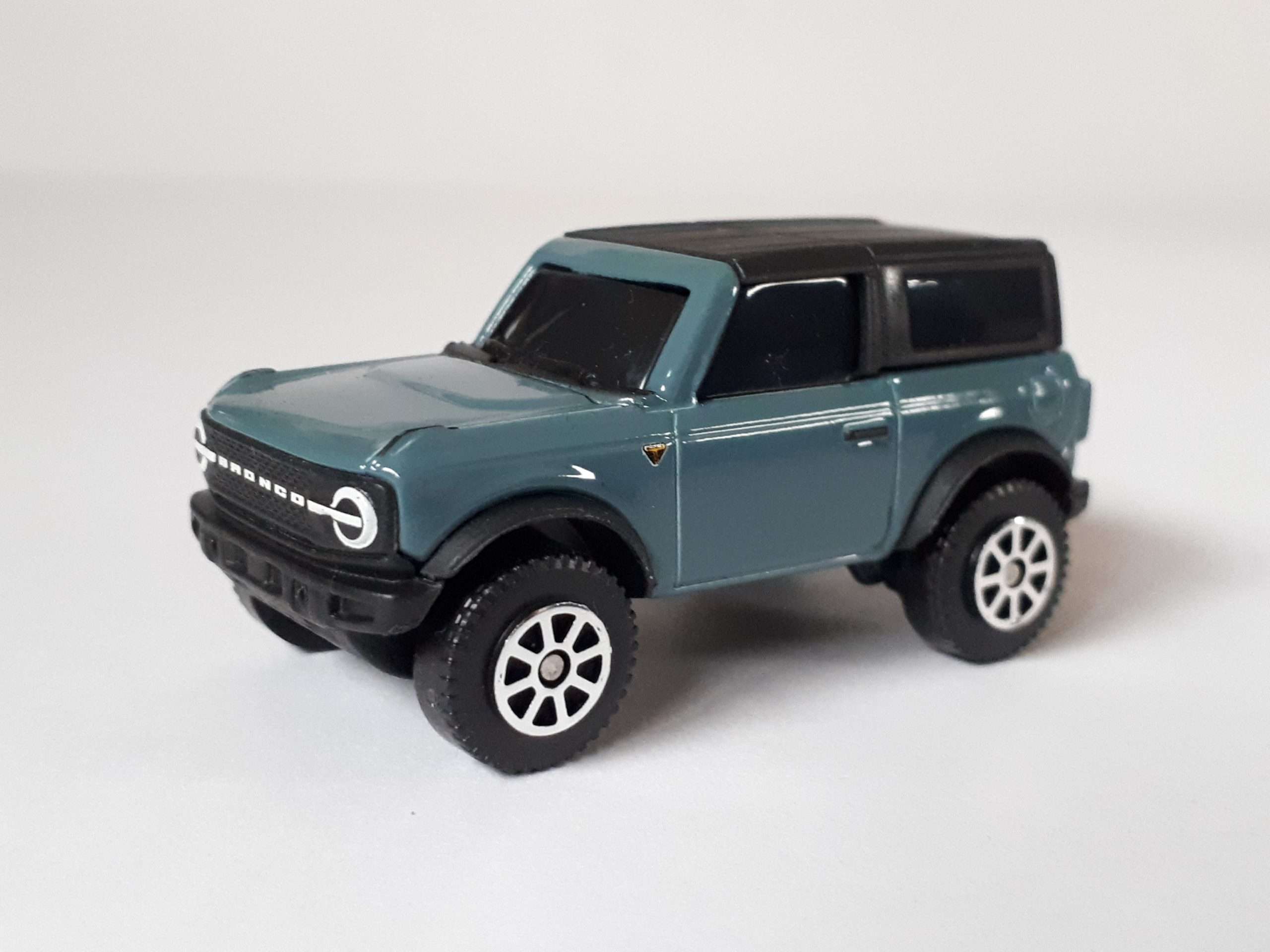 3 inch Maisto Ford Bronco 1 3 inch Maisto Ford Bronco 1