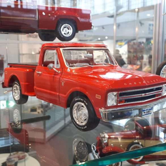 118 Auto World 8
