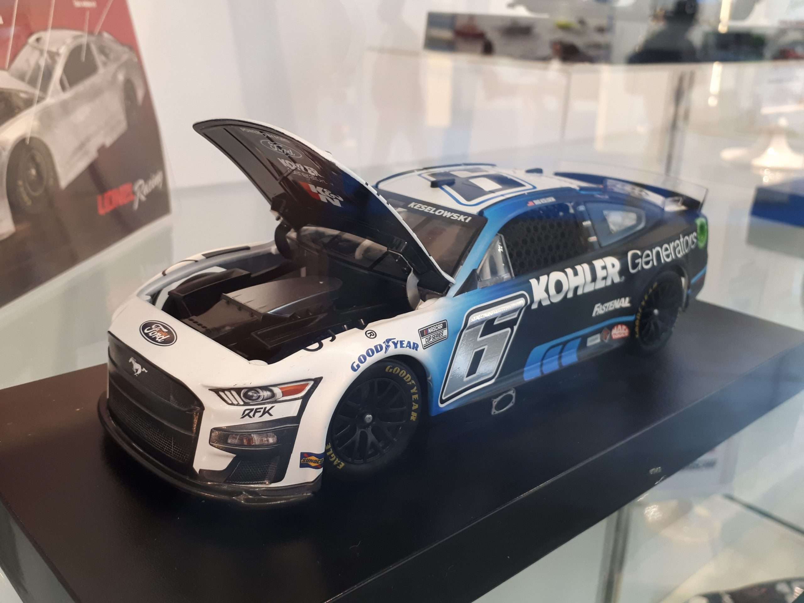 124 Lionel 1