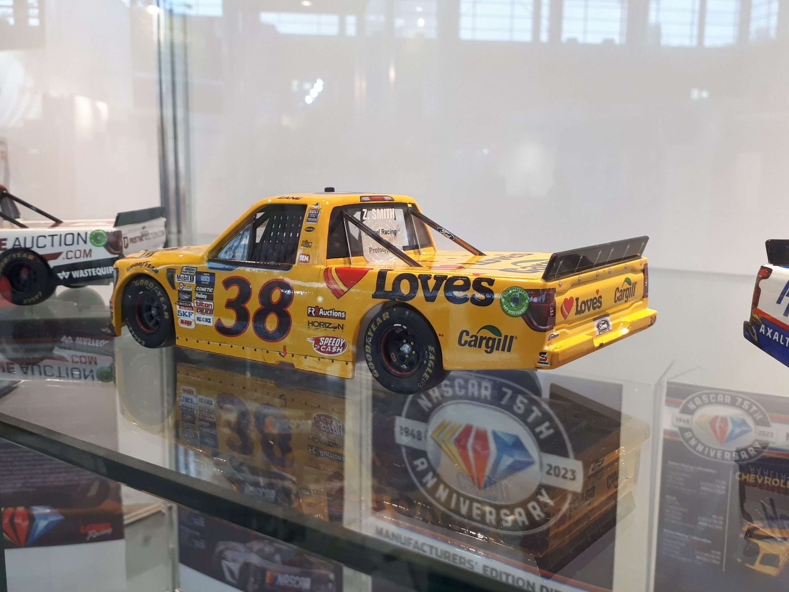 124 Lionel 11