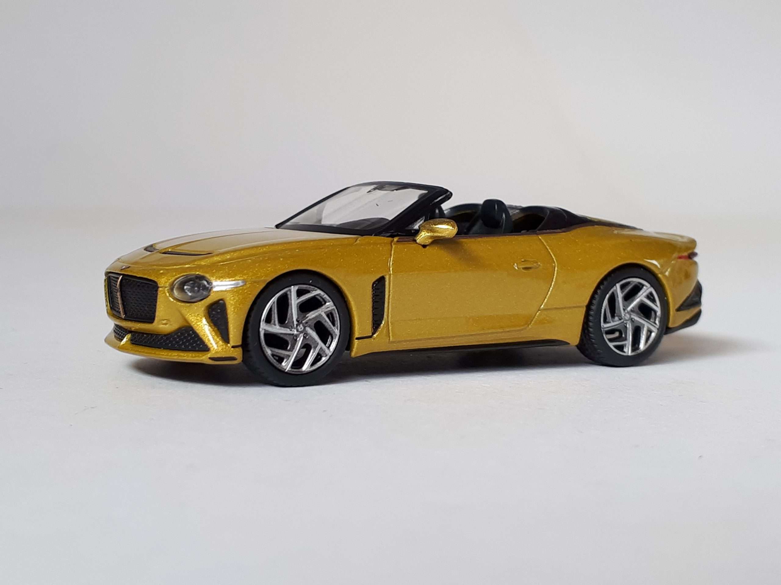164 Mini GT Bentley Mulliner Balacar 1
