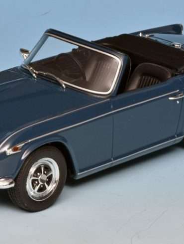 18Cult Triumph TR5 PI 1967 68 2