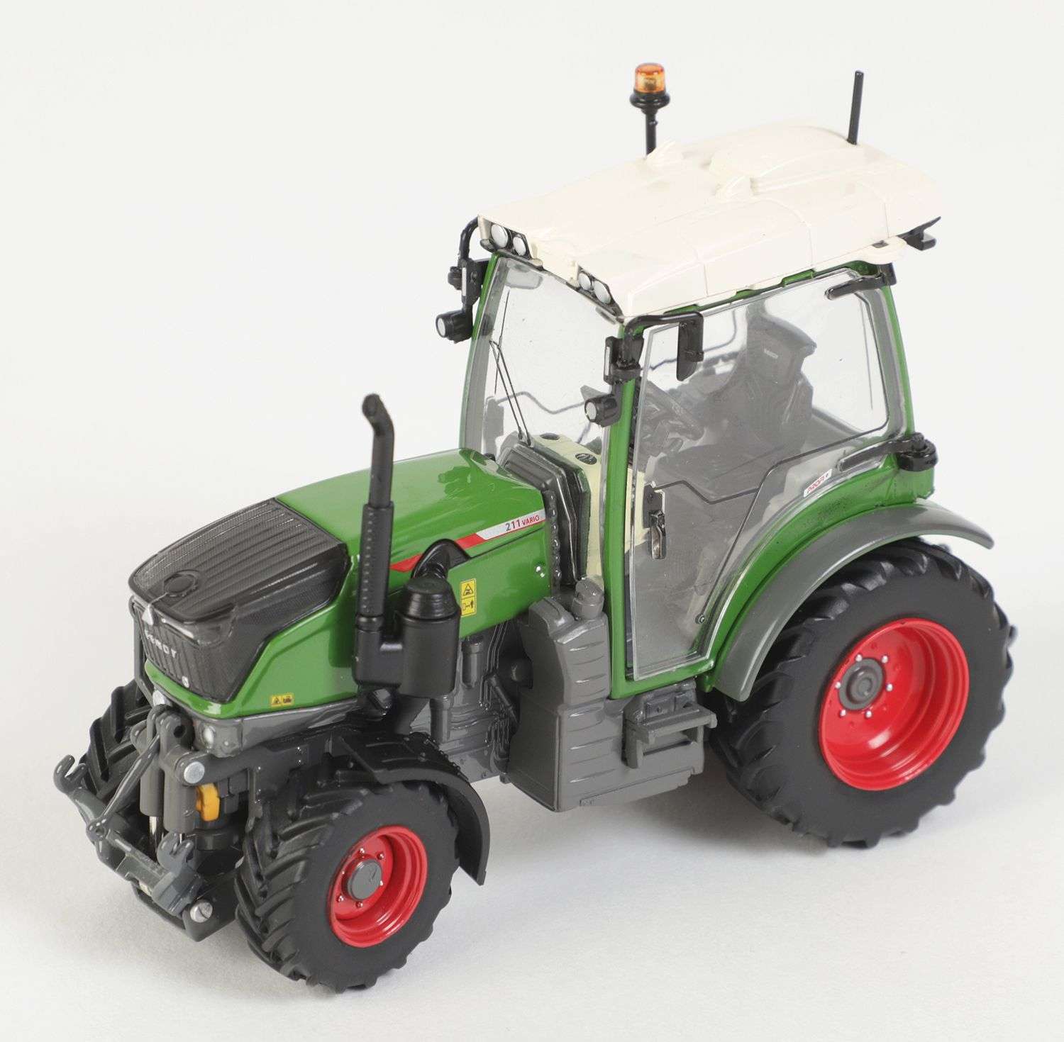 32USK Fendt 210 V Vario 32USK Fendt 210 V Vario