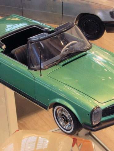 NBG.Norev 18.Mercedes Benz 250 SL compleet nieuwe vorm