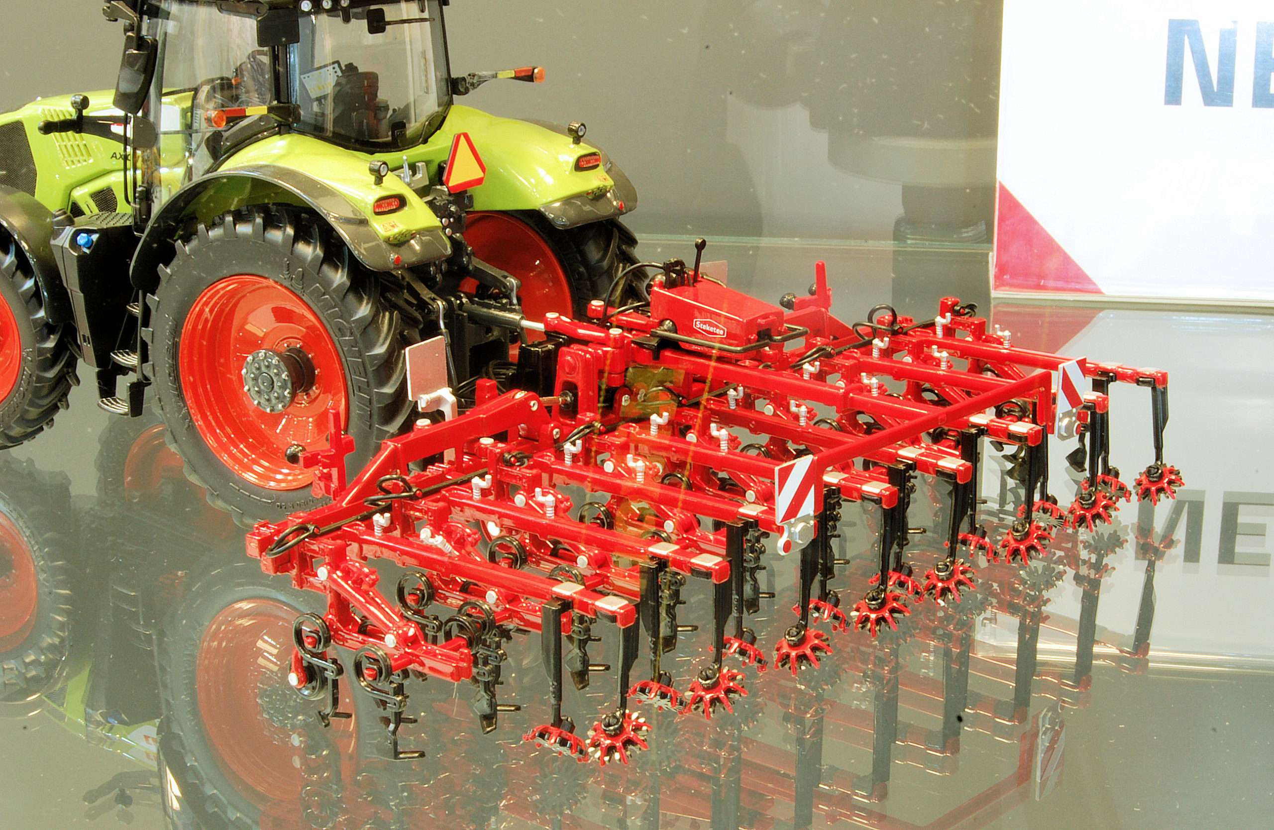 NBG.ROS 32.Verticuteermachine NBG.ROS 32.Verticuteermachine