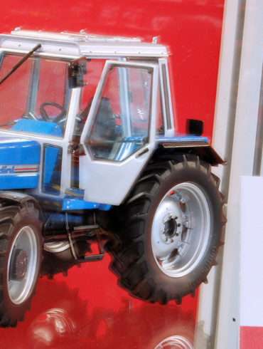 NBG.Weise 32.Landini 10000 S