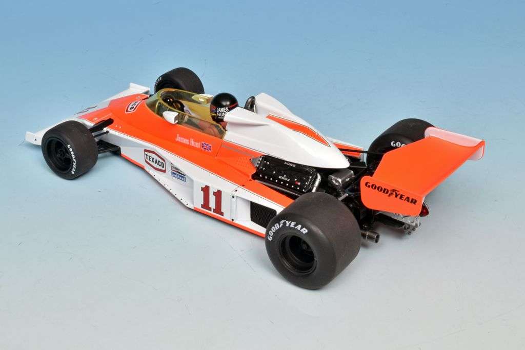 118 MCG McLaren Ford M23 1976 Hunt achter 118 MCG McLaren Ford M23 1976 Hunt achter