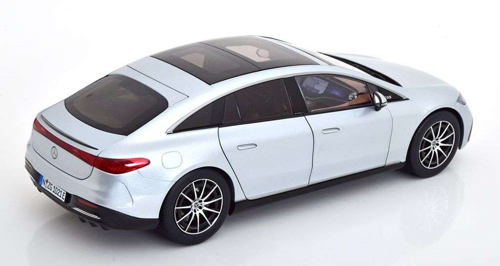 118 NZG Mercedes Benz EQS 2022 achter 118 NZG Mercedes Benz EQS 2022 achter