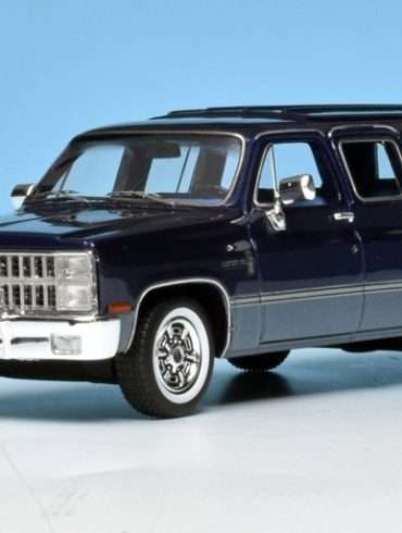 43matrix Chevrolet Suburban 1981 2