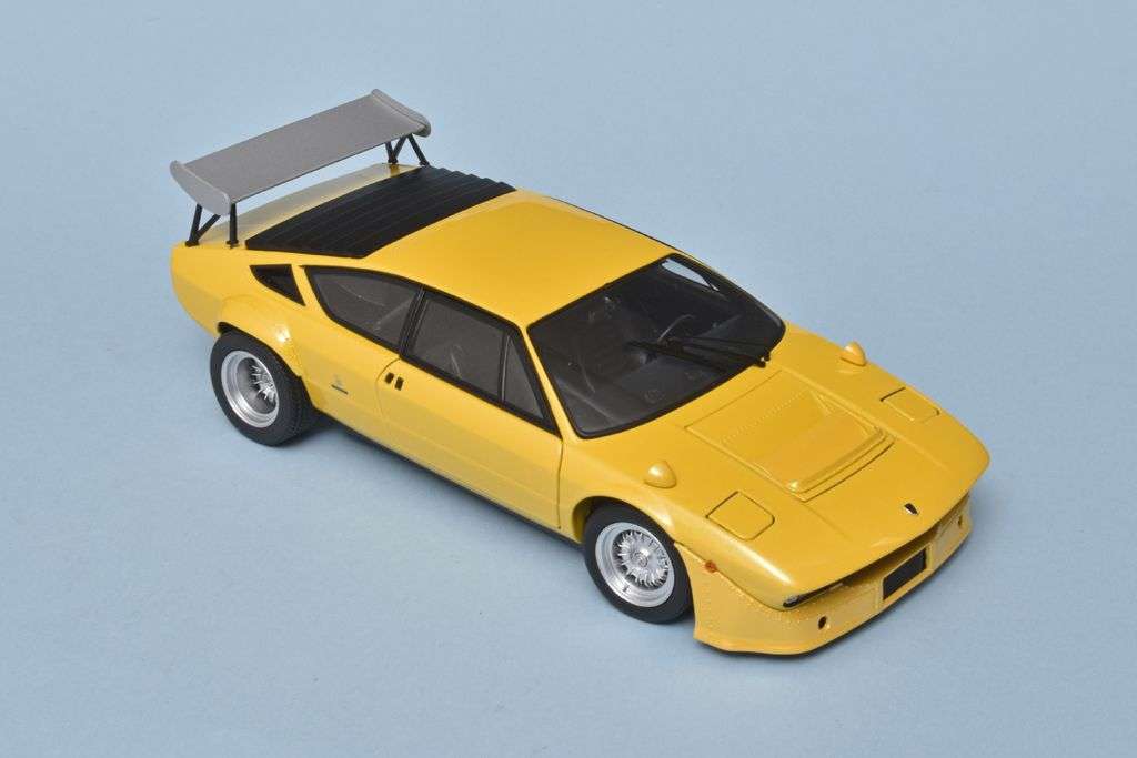 112 Kyosho Lamborghini Urraco Rally 1974 hoog