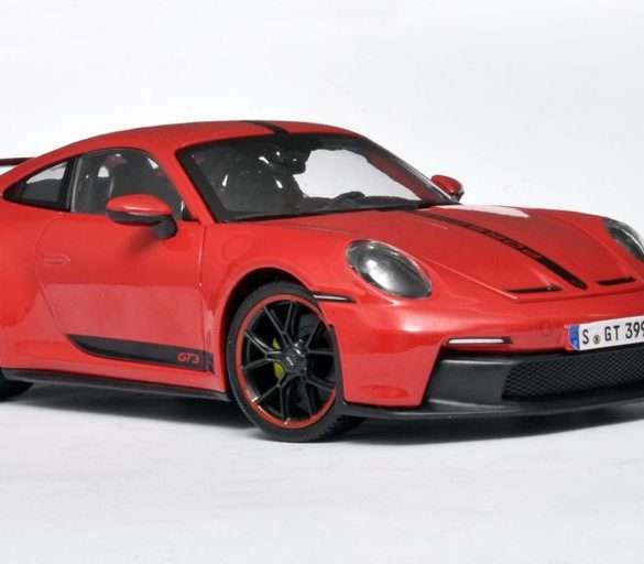 118 Maisto Porsche 911 992 GT3 2022