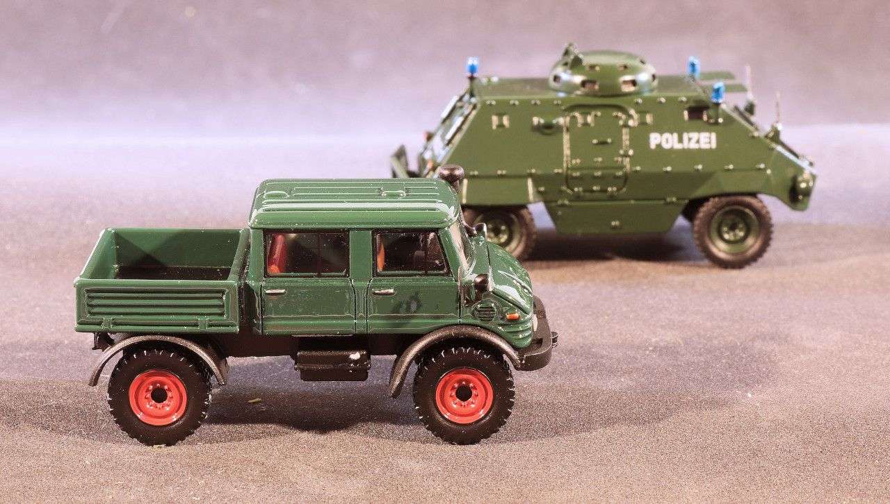 187 BoS Thyssen Krupp UR 416 met Unimog 187 BoS Thyssen Krupp UR 416 met Unimog