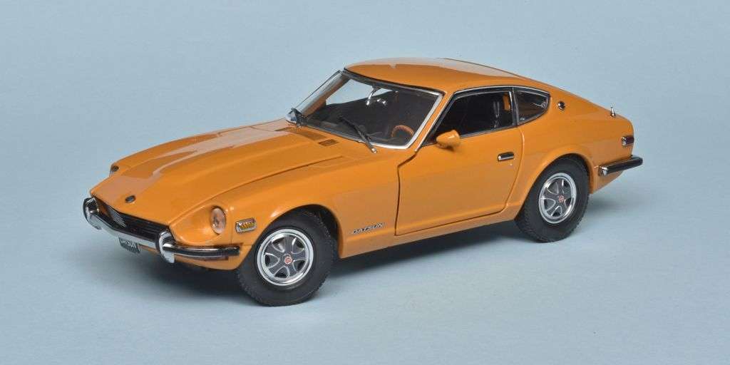 18Sunstar Datsun 240Z 1972 1