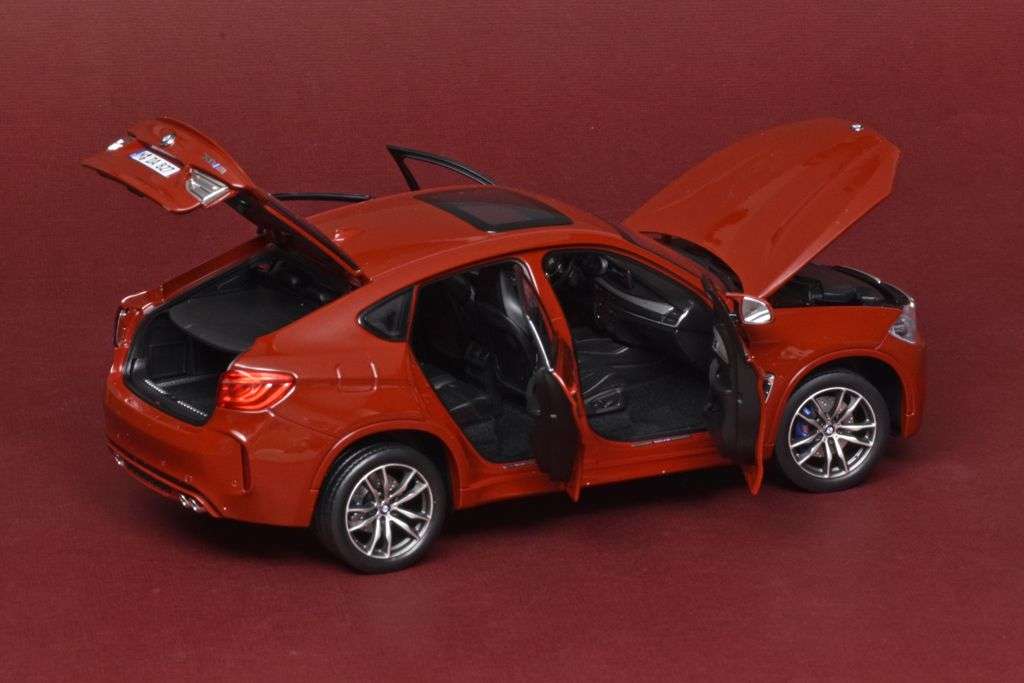 118 Norev BMW X6 M (2015) open 118 Norev BMW X6 M (2015) open
