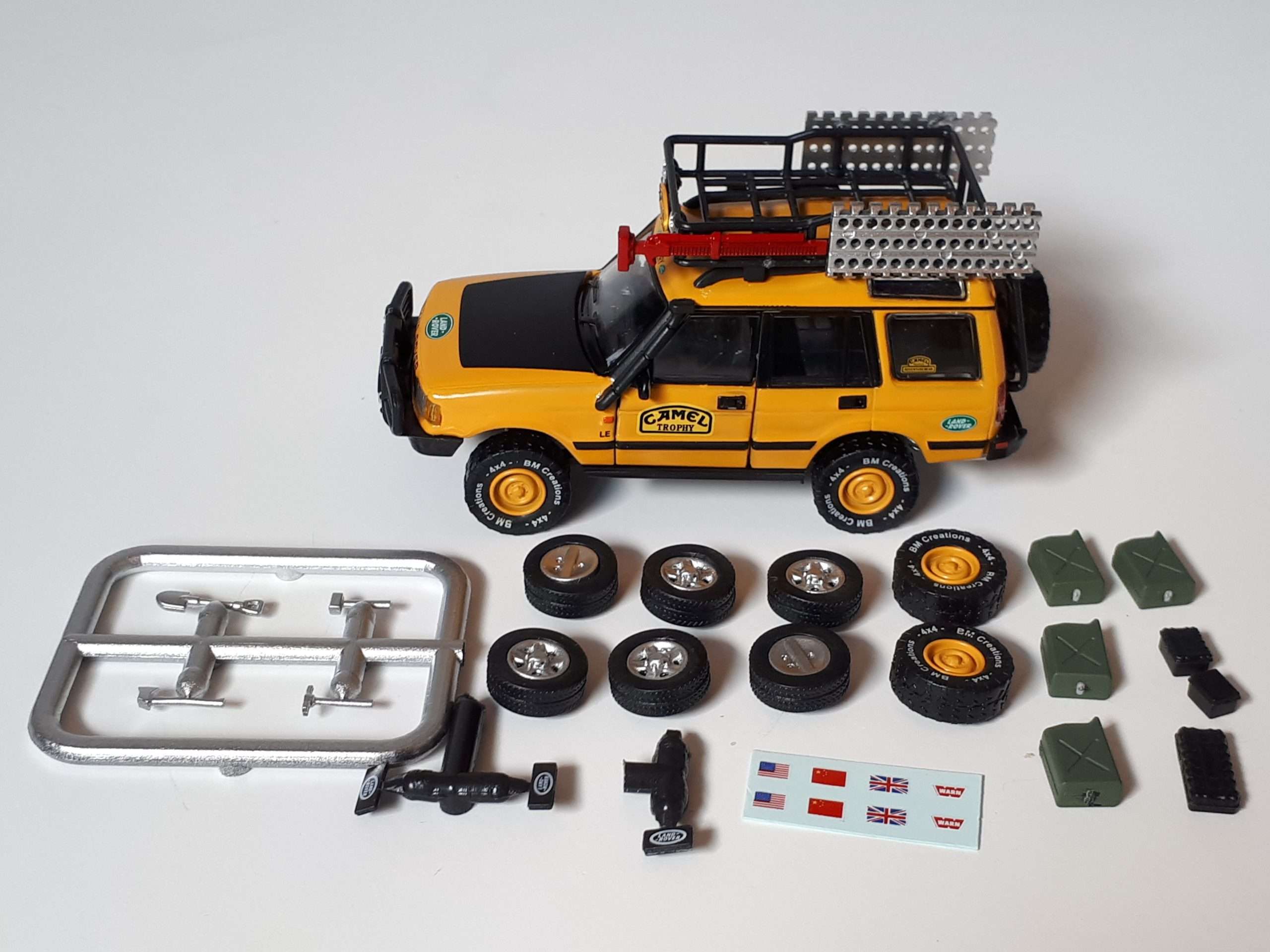 1;64 BM Creations Land Rover Discovery 6 1;64 BM Creations Land Rover Discovery 6