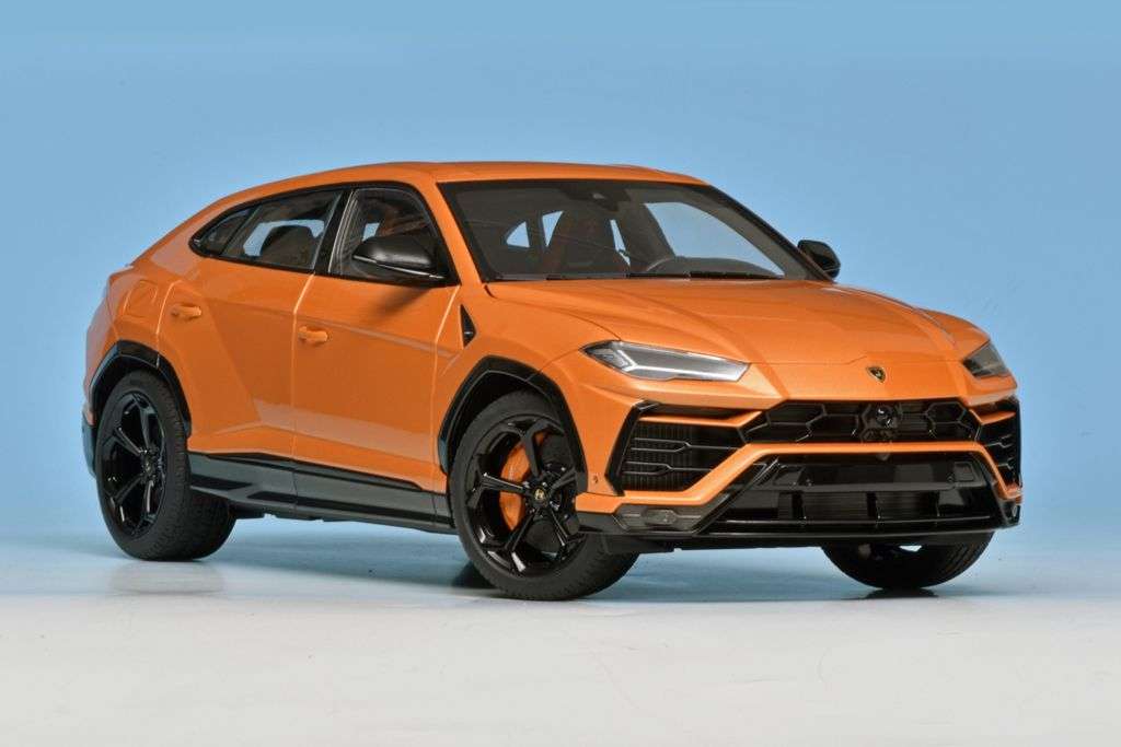 18AA Lambo Urus 2018 1