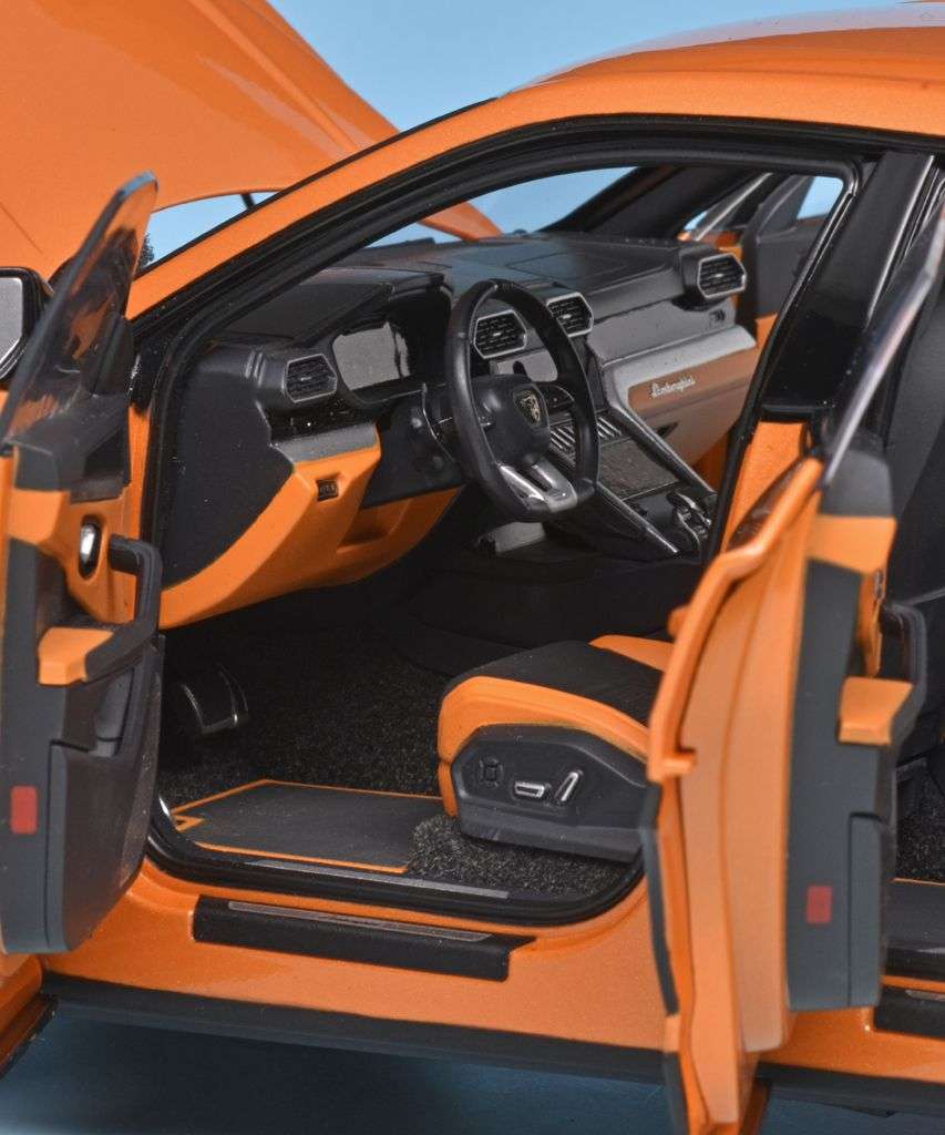 18AA Lambo Urus 2018 4 18AA Lambo Urus 2018 4