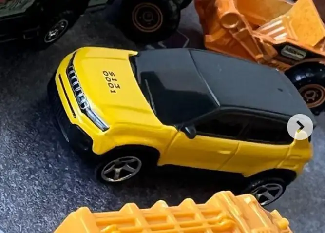3 inch Matchbox Jeep Avenger 3 inch Matchbox Jeep Avenger