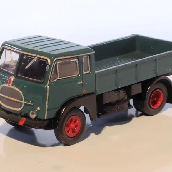 187 Brekina Fiat 642 links