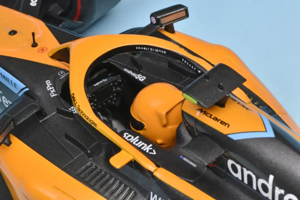 118 Solido McLaren MCL36 Ricciardo (2022) cockpit 118 Solido McLaren MCL36 Ricciardo (2022) cockpit