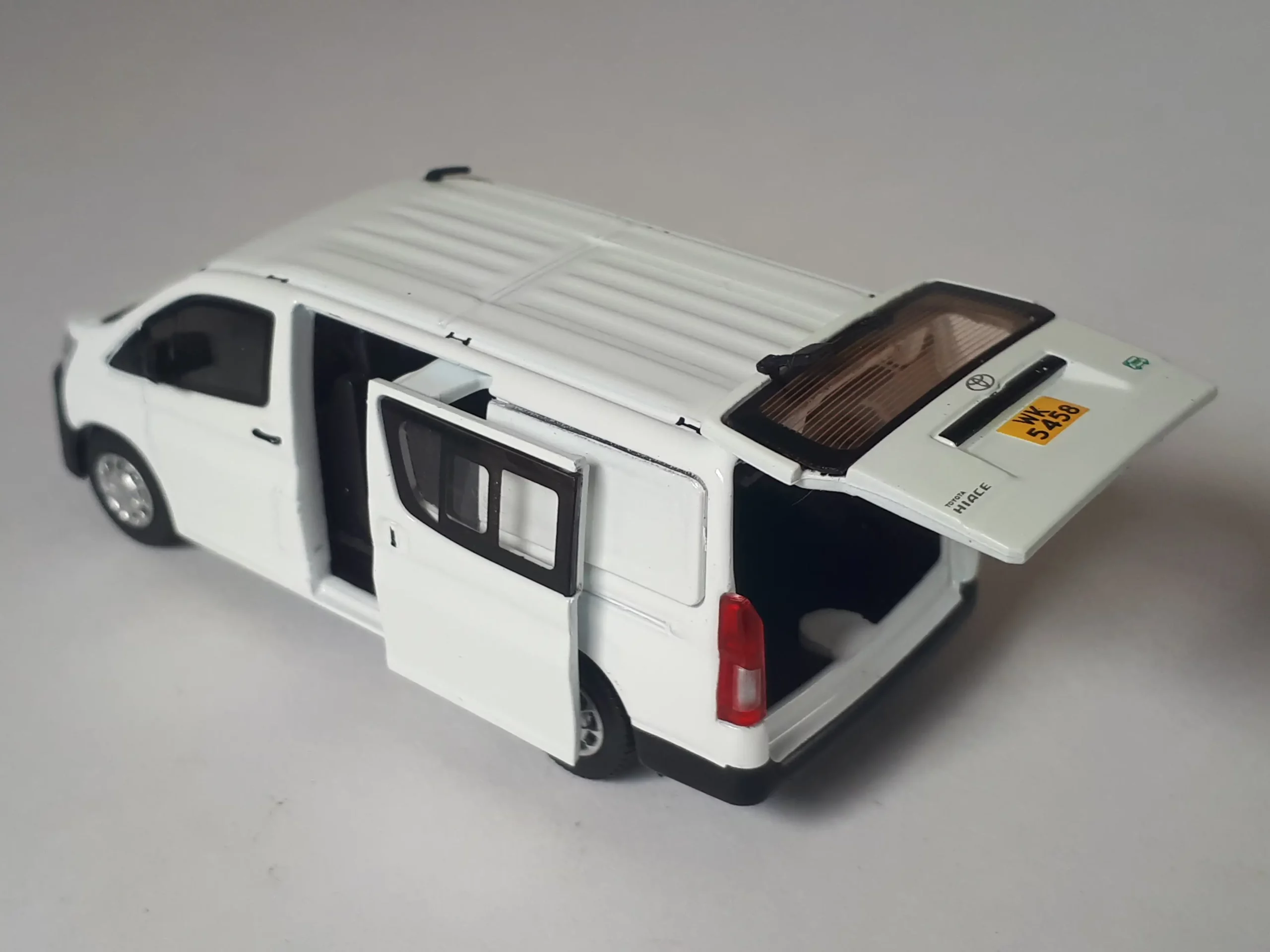 1;64 Tiny Toyota HiAce 4 1;64 Tiny Toyota HiAce 4