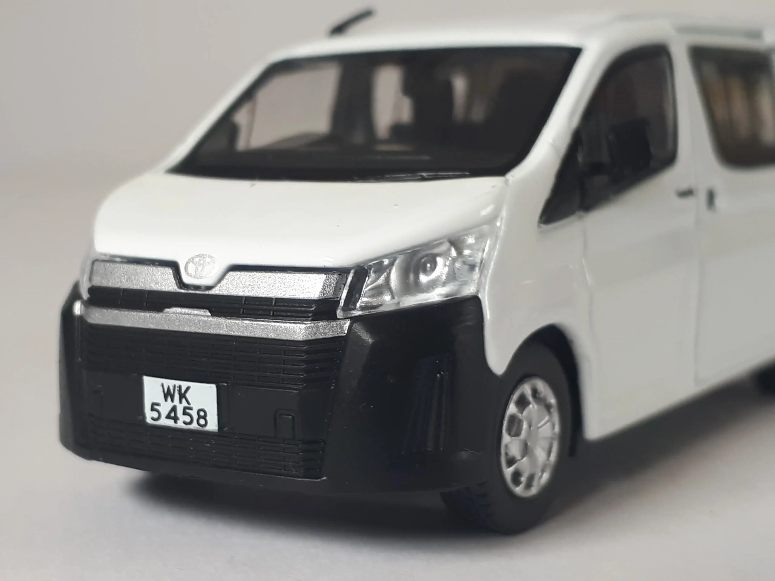 1;64 Tiny Toyota HiAce 5 1;64 Tiny Toyota HiAce 5