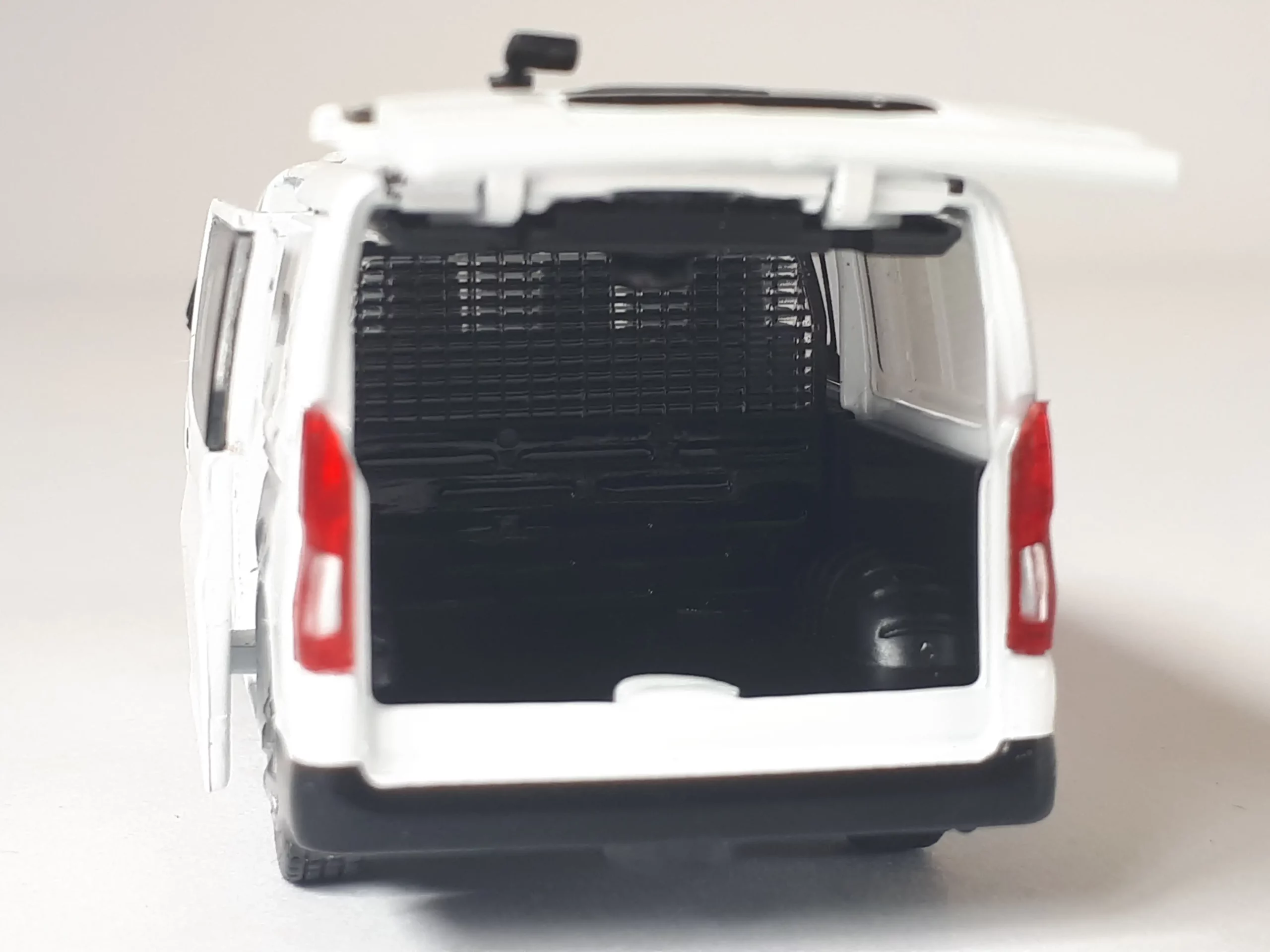 1;64 Tiny Toyota HiAce 8 1;64 Tiny Toyota HiAce 8