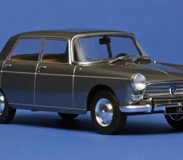 24WhiteBox Peugeot 404 1