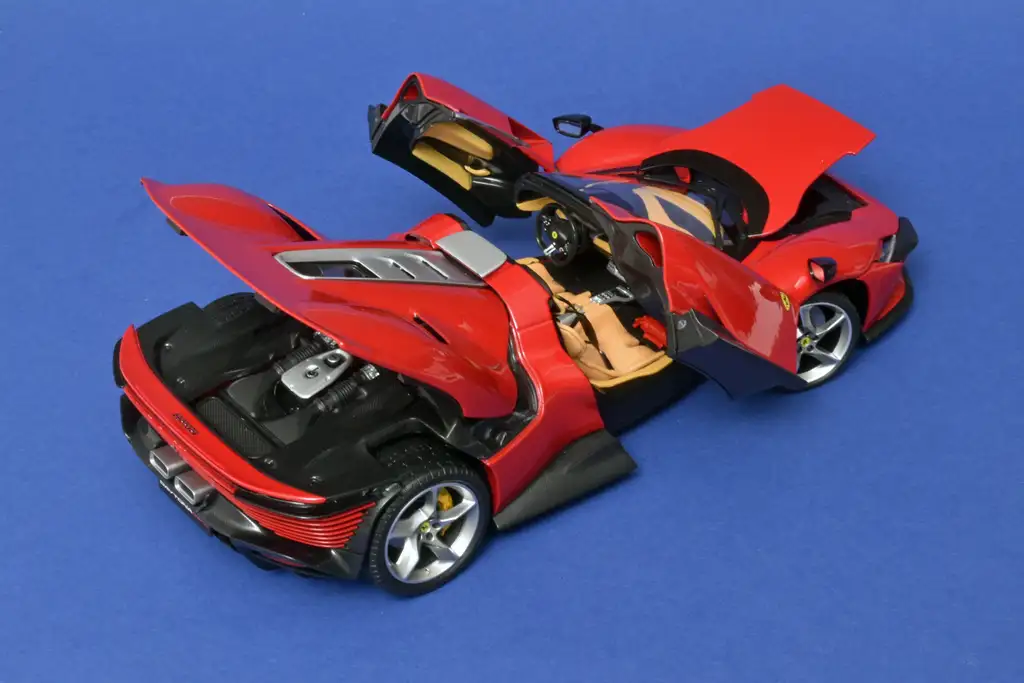 18Bburago Signature Ferrri Daytona SP3 2021 2 18Bburago Signature Ferrri Daytona SP3 2021 2