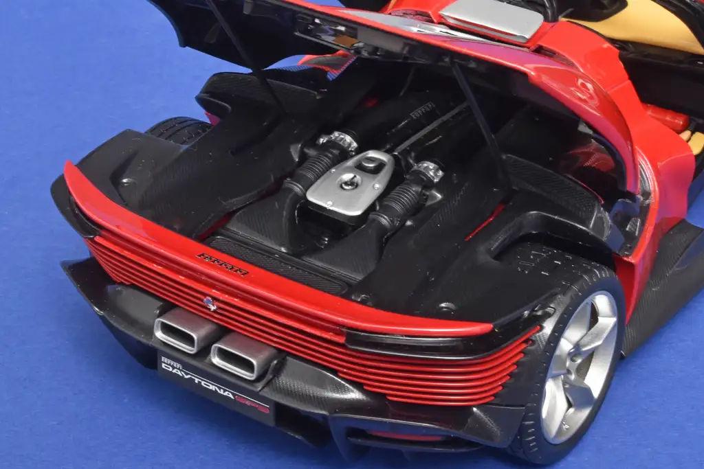 18Bburago Signature Ferrri Daytona SP3 2021 5 18Bburago Signature Ferrri Daytona SP3 2021 5