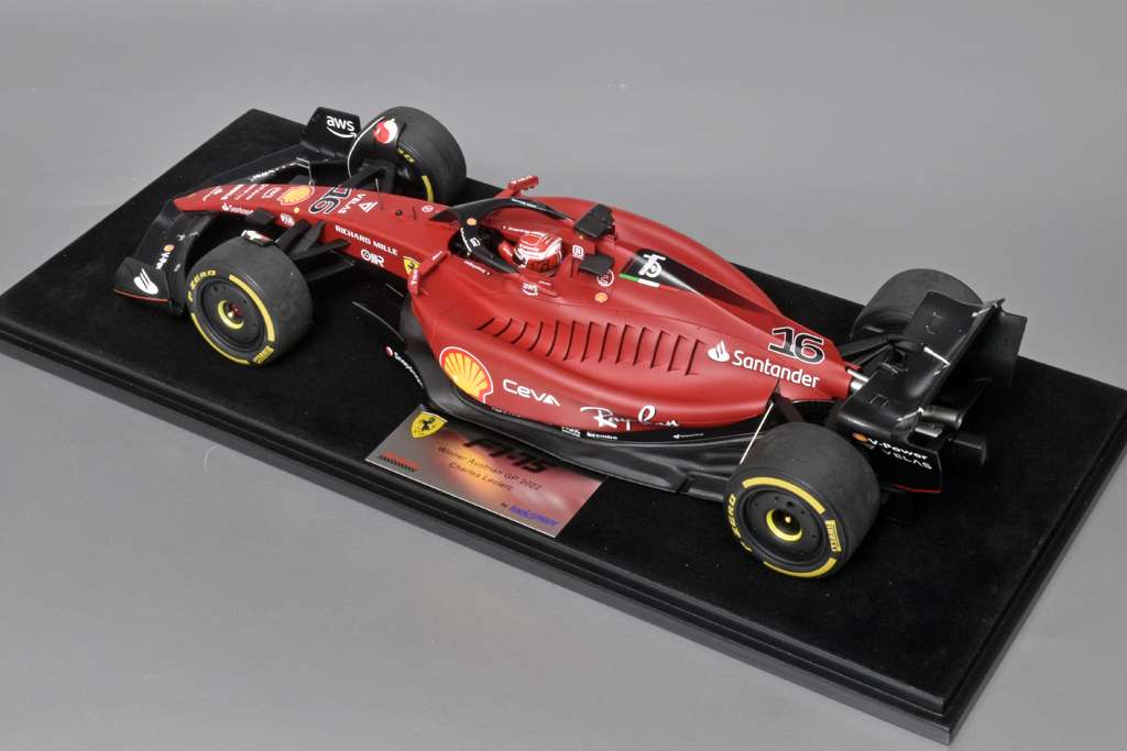 18Looksmart Ferrari F1 75 Leclerc 2022 2 18Looksmart Ferrari F1 75 Leclerc 2022 2