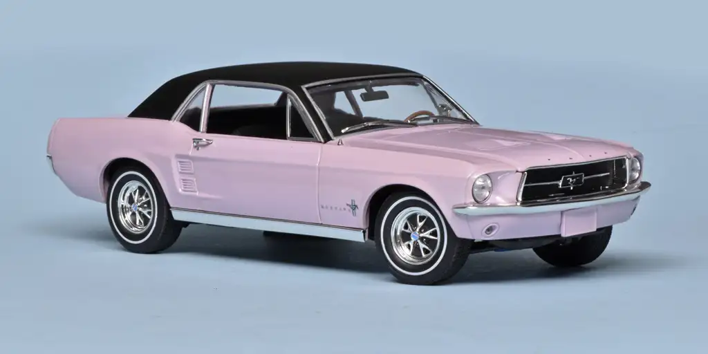 118 Greenlight Ford Mustang Coupe (1967) She Country Special