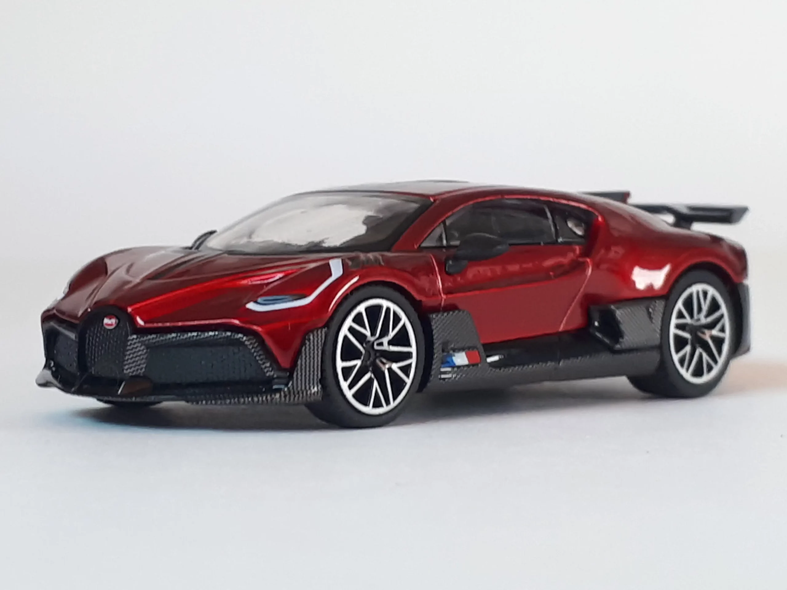 1;64 Mini GT Bugatti Divo 1 1;64 Mini GT Bugatti Divo 1