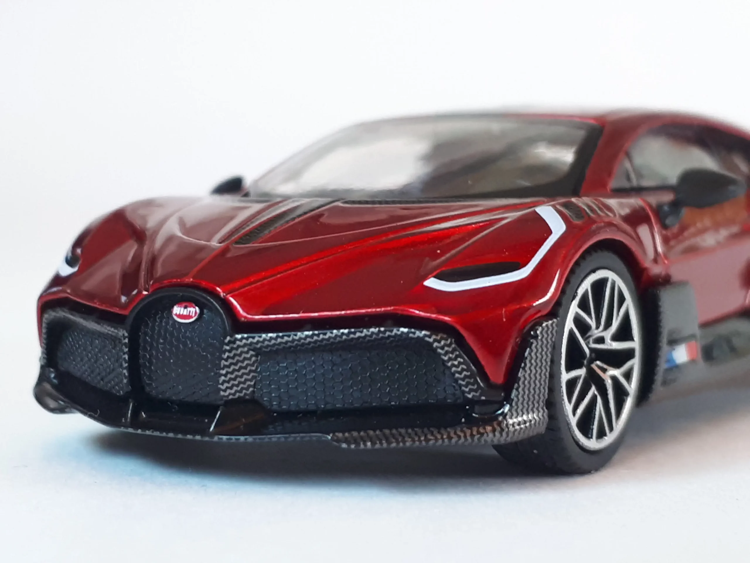 1;64 Mini GT Bugatti Divo 3 1;64 Mini GT Bugatti Divo 3
