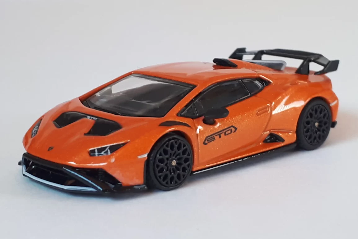 1;64 Mini GT Lamborghini Huracán STO 1