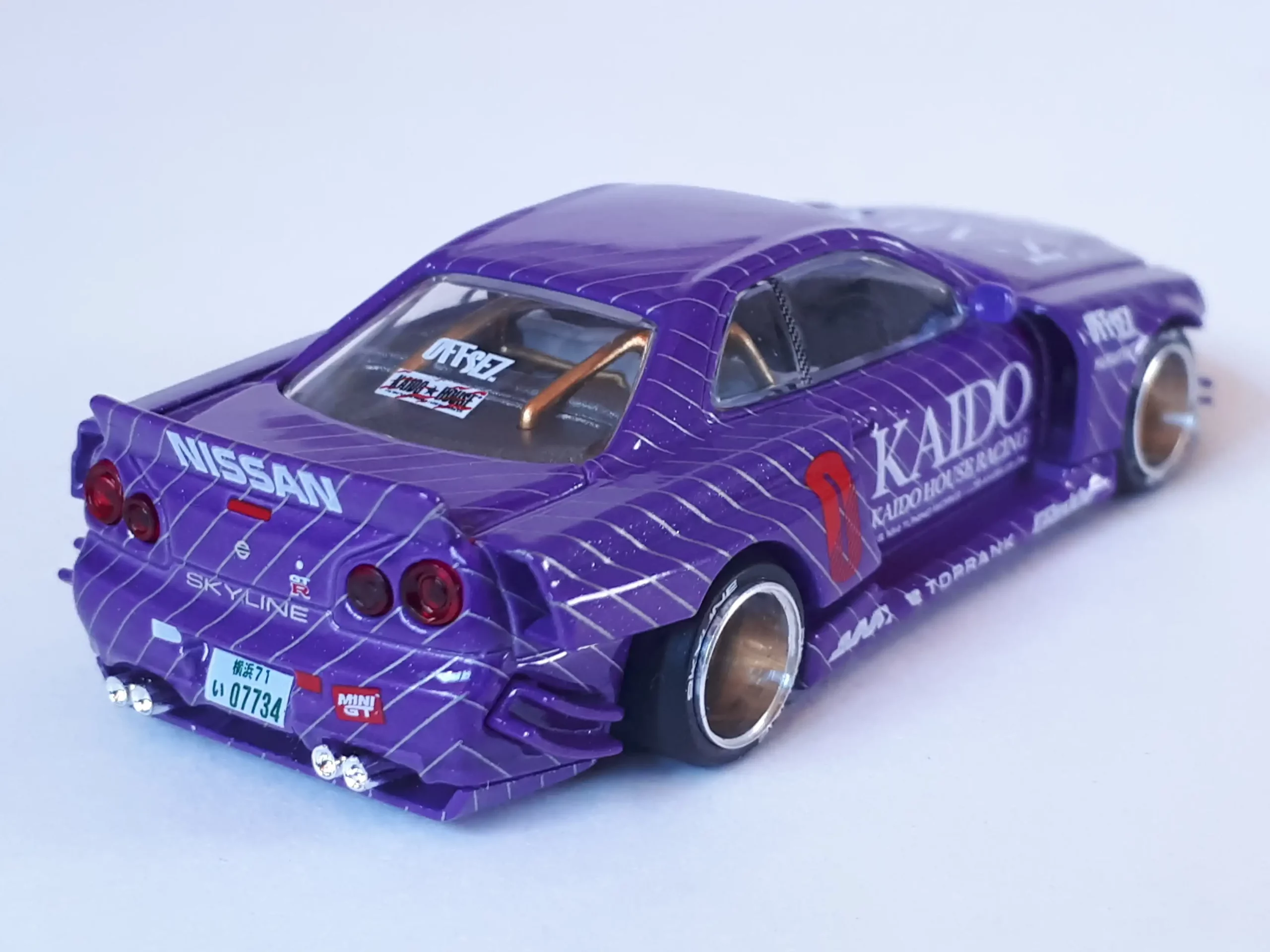 1;64 Mini GT Nissan Skyline 5 1;64 Mini GT Nissan Skyline 5