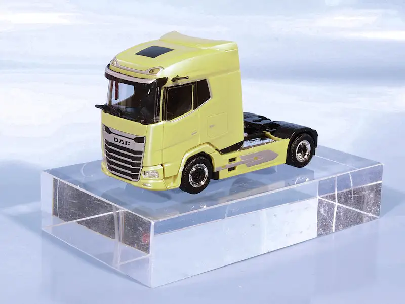 INT.Herpa 87.DAF XG(1)