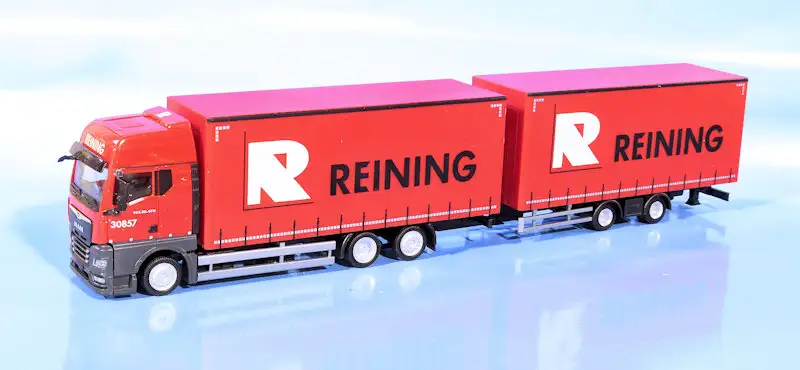 INT.Herpa 87.MAN TGX GX Reining(1) INT.Herpa 87.MAN TGX GX Reining(1)