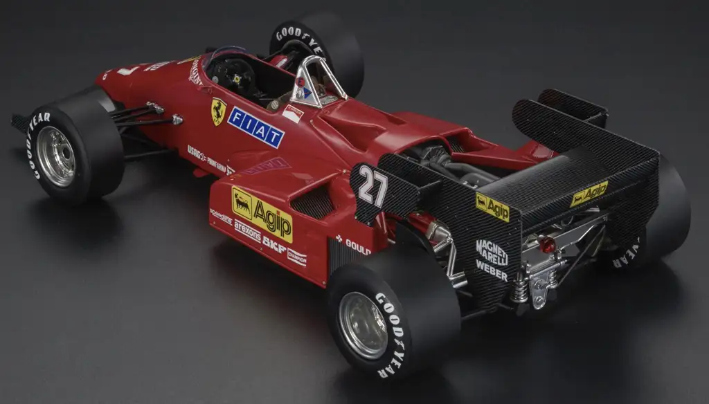 118 GP Replicas Ferrari 126 C4M (1984) Alboreto achter 118 GP Replicas Ferrari 126 C4M (1984) Alboreto achter