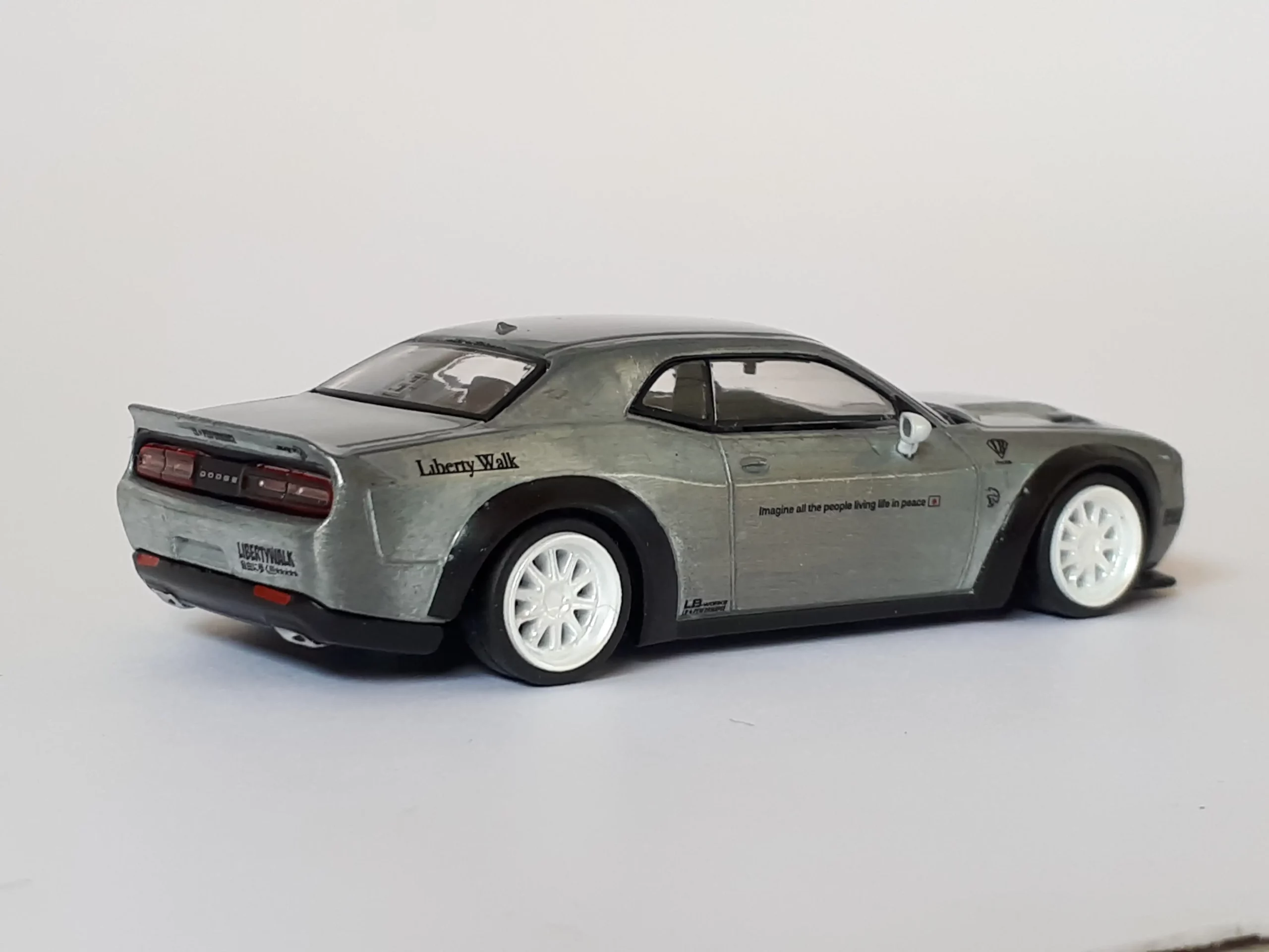 1;64 Tarmac Works Dodge Challenger SRT Hellcat 2 1;64 Tarmac Works Dodge Challenger SRT Hellcat 2