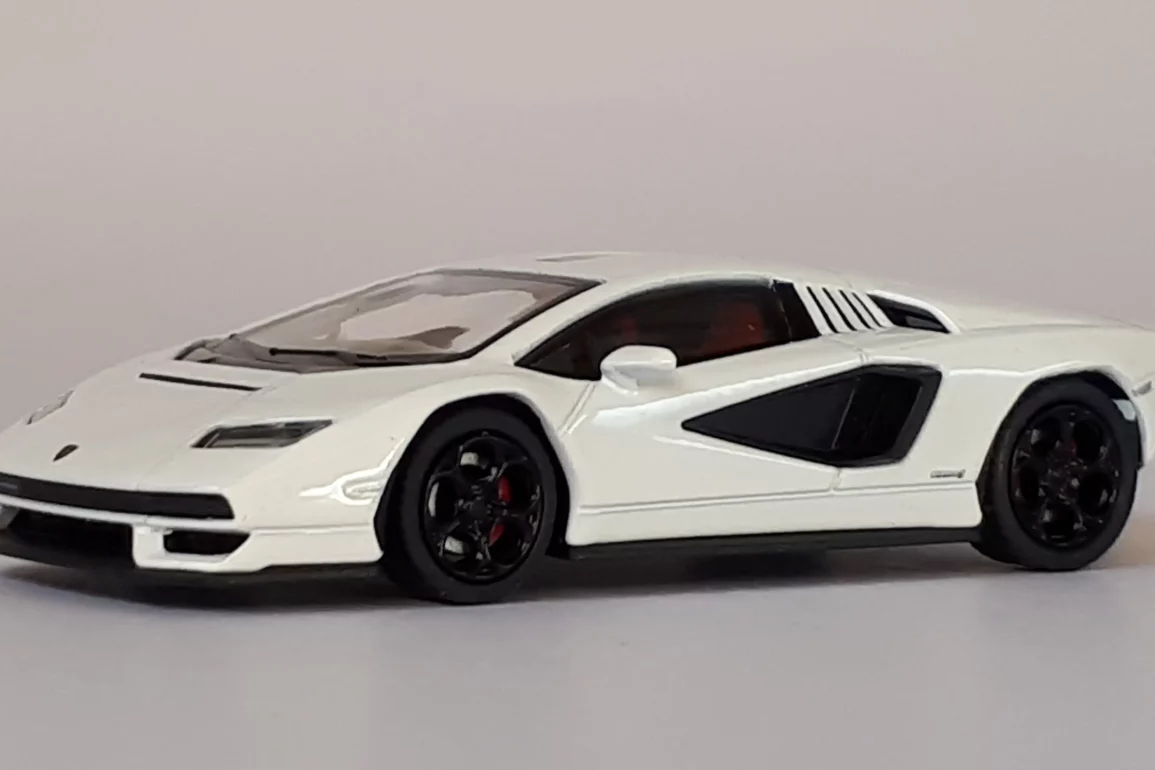 1;64 Poster Cars Lamborghini Countach LPI 800 4 1